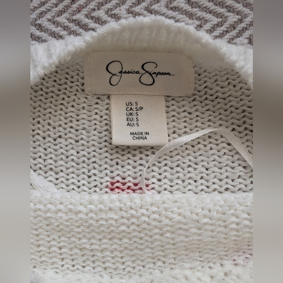 Jessica Simpson Cream Sweater with Red Heart Accents NWOT - Picture 6 of 6
